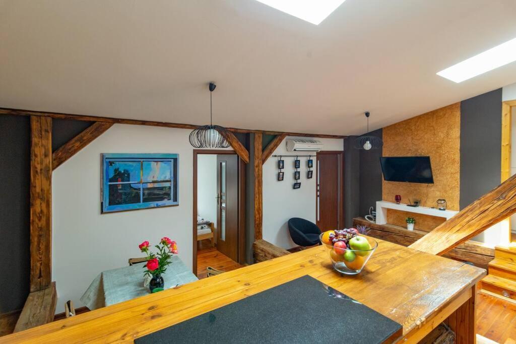 Apartament Pauza 3 Bedroom Apartment! Old Town *
