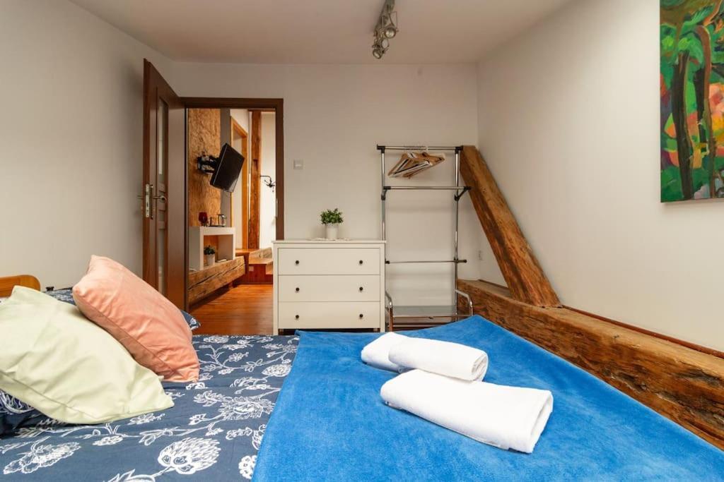 Pauza 3 Bedroom Apartment! Old Town Apartament *