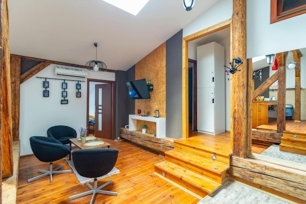 Pauza 3 Bedroom Apartment! Old Town Apartament