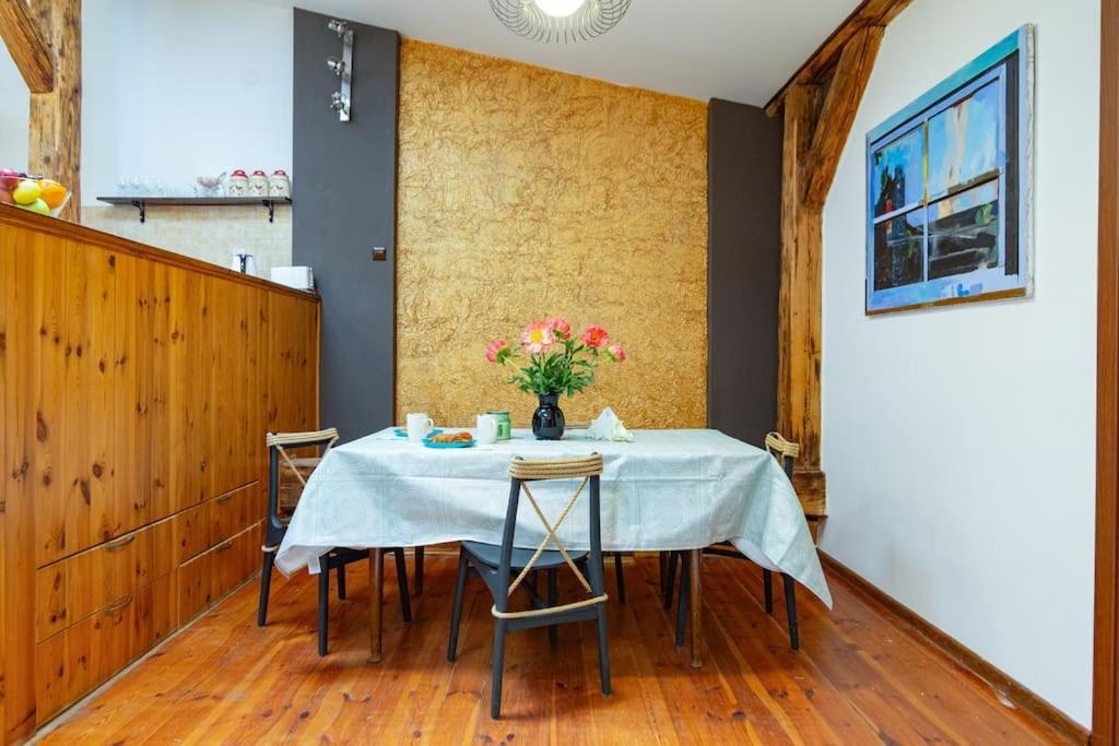 Apartament Pauza 3 Bedroom Apartment! Old Town