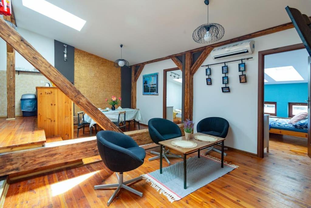Apartament Pauza 3 Bedroom Apartment! Old Town *